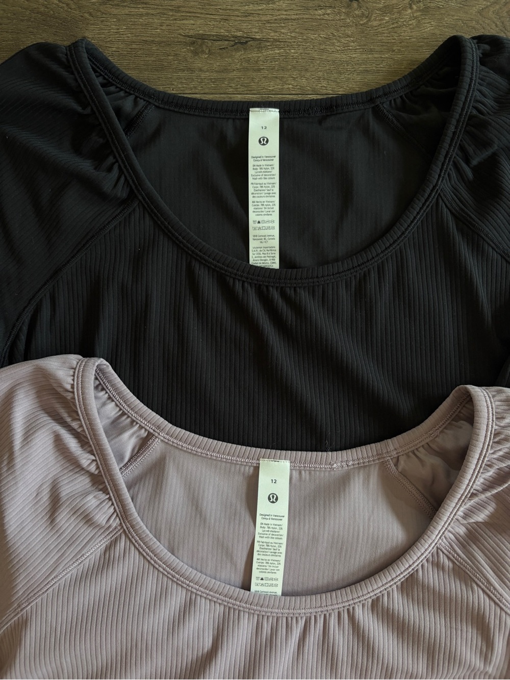 Lululemon Ribbed Ruche-Side Top - Picture 2 of 9